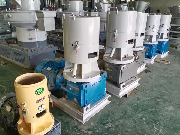 Flat die wood pellet mill（平模木屑颗粒机）